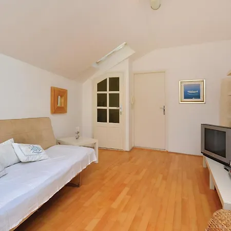 Amazing In Hvar With Kitchen Holiday home