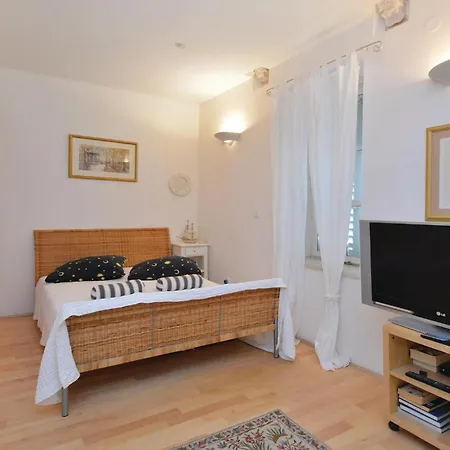Amazing In Hvar With Kitchen Holiday home *