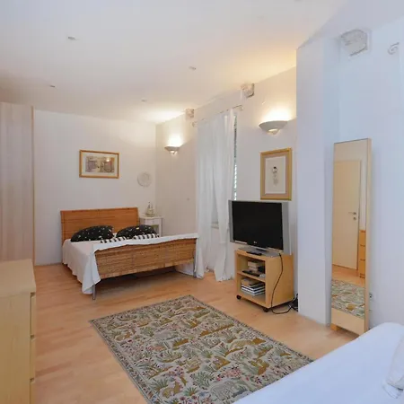 بيت للعطل Drmate Milicica Vi *